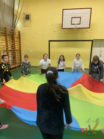 Színes együttműködés etikaórán