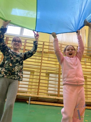 Színes együttműködés etikaórán